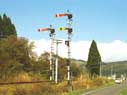 The down-bound home signals at Shigenai.
